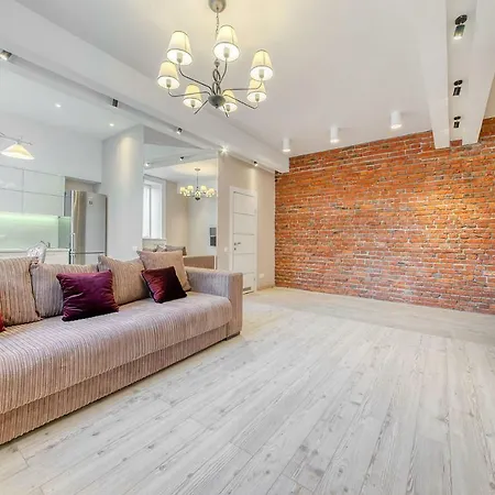 Hallow 2 Apartment